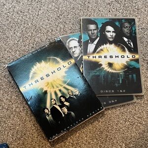 Threshold Complete Series / Sci-Fi Series Box Set on DVD